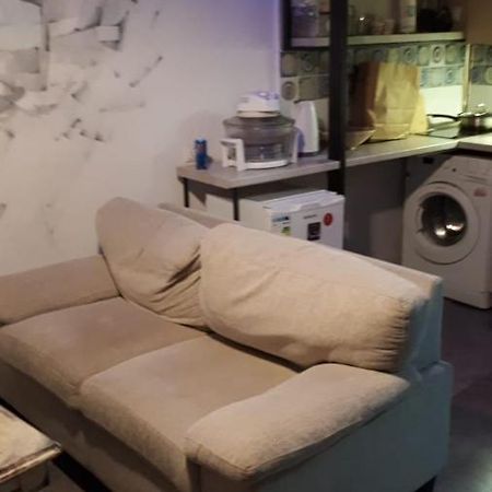 شقة Aquarium تبليسي المظهر الخارجي الصورة